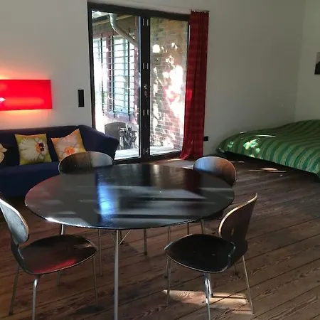 Romantisches Studio Am Waldesrand Mit Gartensauna Schwarz Eksteriør billede