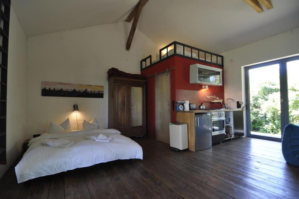 Apartment Romantisches Am Waldesrand Mit Gartensauna Schwarz